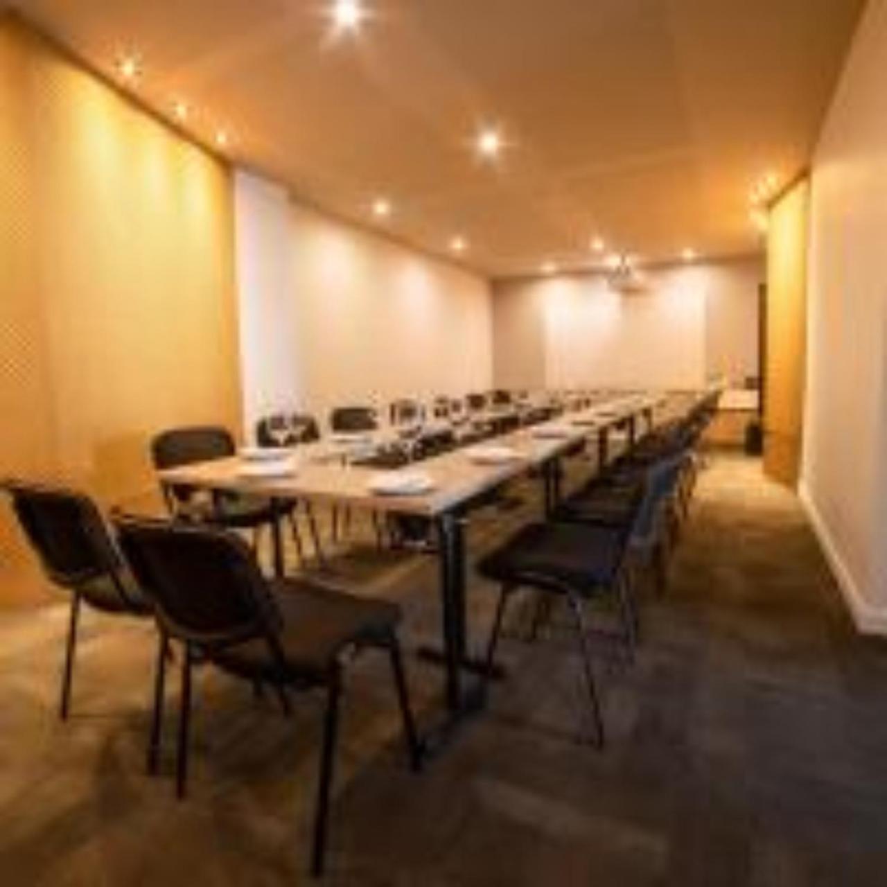 Quo Quality Hotel Манисалес Экстерьер фото The meeting room